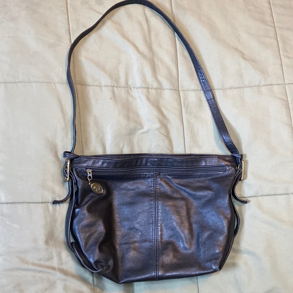 Black Leather Stone Mountain Purse